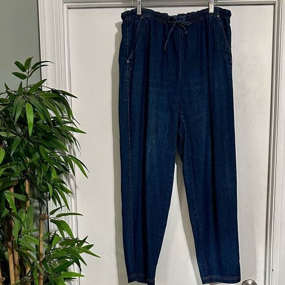 Liz Claiborne Petite Large Blue Denim Jeans Elastic Waist EUC - Picture 1 of 7